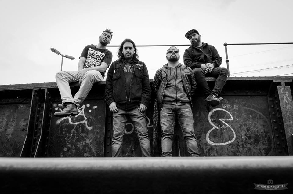 21 gramos - 21 Gramos es una banda de rock que maneja diversos estilos, donde predominan hardrock, stoner, grunge y heavy metal. 21 gramos