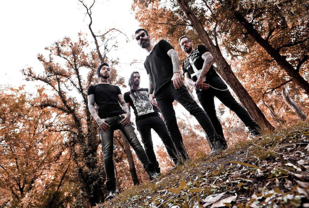 23 otoños - A fines de este año, luego de competir con las mejores 120 bandas (a criterio Vans) de la Argentina, 23 otoños gana el torneo "Vans Rock and Ramps" realizado para buscar el grupo revelación Argentina de música alternativa 2008, llevándolos a estos a tocar junto a Massacre, Carajo, Boom Boom kid, Los Natas, Charlie 3, Bulldog, Shaila, entre otros. 23 otoños, 2016