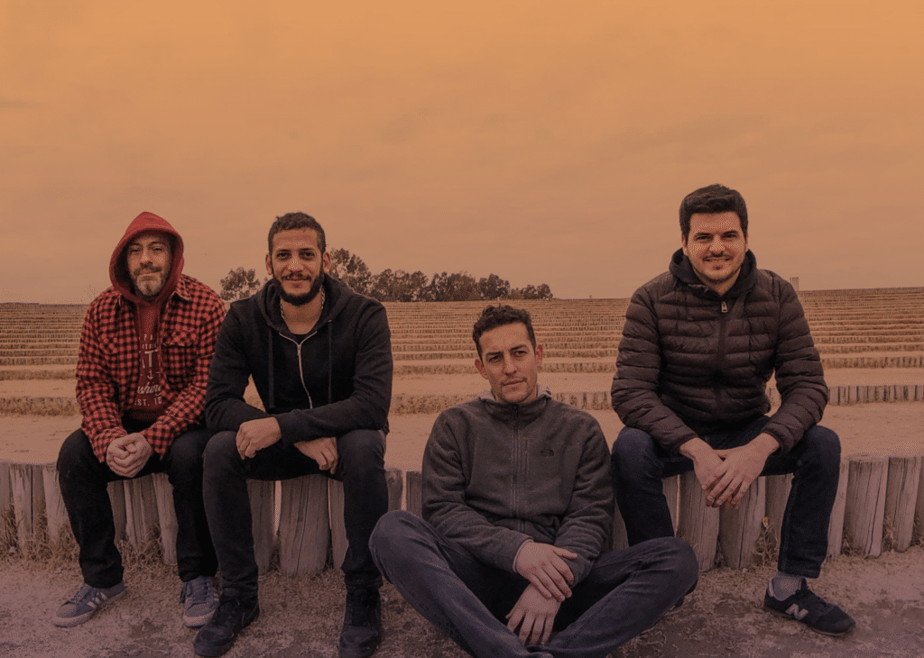 Base lunar presenta su EP debut - Luis Vicchi, bajista del cuarteto mendocino Base Lunar, nos presenta la banda y nos cuenta cómo grabaron su EP debut, "Doble o nada". Base lunar