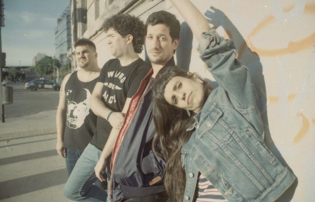 Biomas: "Hay un espíritu que se rebela" - Inspirados por el cine y la literatura, la banda rionegrina lanzó su tercer disco, "Metadata", una obra conceptual indie rock. Biomas