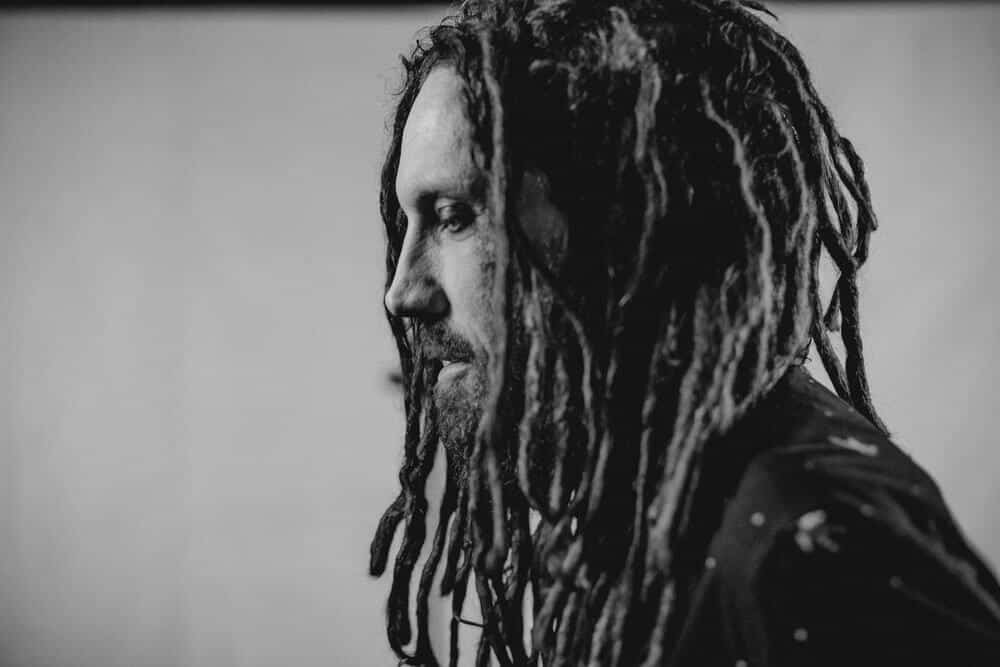 Brian "Head" Welch, de Korn: "Las drogas no te dejan crecer" - El guitarrista habla de sus encuentros con caníbales, recuerda las grabaciones más crudas con Ross Robinson y cuenta cómo se recuperó de su adicción a las metanfetaminas. También analiza el nuevo disco de Love and Death (su grupo paralelo) y la actualidad de Korn. Entrevista exclusiva. Brian "Head" Welch