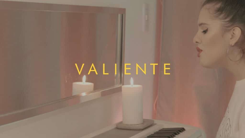 Camilú presenta su video "Valiente" - Camilú consigue miles de reproducciones en sus videos. Estos cuatro trabajos fueron dirigidos por ella misma junto a Cuino. En todos los casos se trata de diferentes escenas y situaciones en su hogar: "Para el amor", "Desayuno", "No vuelvas" y, finalmente, "Valiente". Camilú