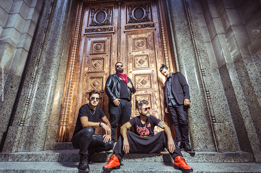 El Cachivache Orkesta presenta "Anticuerpos", su segundo disco de cuarentena - Cachivache Orkesta presenta su nuevo video "Buscándote", canción que integra su último trabajo de tango electrónico "Anticuerpos" El Cachivache Orkesta