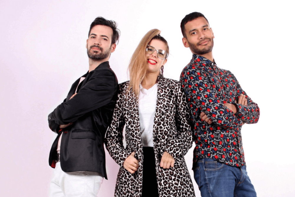 Lemon Pad nos presenta su videoclip grabado en cuarentena - Angie Key, tecladista de Lemon Pad, nos cuenta cómo fue que crearon "Placer", una canción para la que lanzaron un videoclip en plena cuarentena. "Fue un desafío. Por suerte, teníamos una primera parte ya grabada y pudimos concluirlo con tomas desde nuestras viviendas, a la distancia. Fue un trabajo arduo, pero rindió sus frutos". ¿De qué trata el video? Ella misma nos relata: "es una relación obssesiva, apasionada, entre dos personas, que ronda entre lo cotidiano y lo psicodélico. Una situación que puede pasar y no puede pasar". Vale mencionar que esta banda es la evolución de Psicarios. Lemon Pad