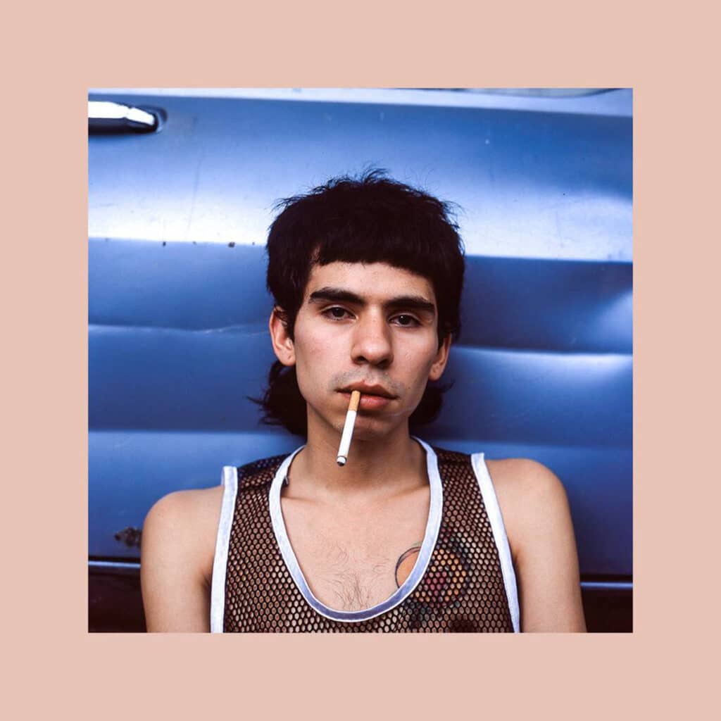 Mis discos en cuarentena, parte 9 - Nuestra novena entrega de 50 discos nacionales en cuarentena se centra en trabajos con letras poderosas. Son álbumes de diferentes épocas, con múltiples contextos sociopolíticos, en los cuales sus autores se paran a fijar posición con literatura de alto vuelo. Luca Bocci