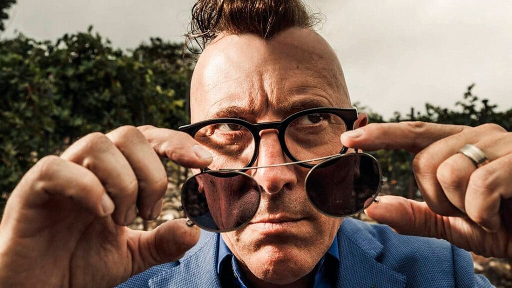 Maynard James Keenan: "El pasado te ayuda a pronosticar lo que se viene" - El cantante de Tool y su compañera Carina Round hablan del nuevo disco de Puscifer, "Existential Reckoning". Además explican cómo conviven el humor, las predicciones y los miedos. Entrevista exclusiva con Rock.com.ar. Maynard James Keenan 1