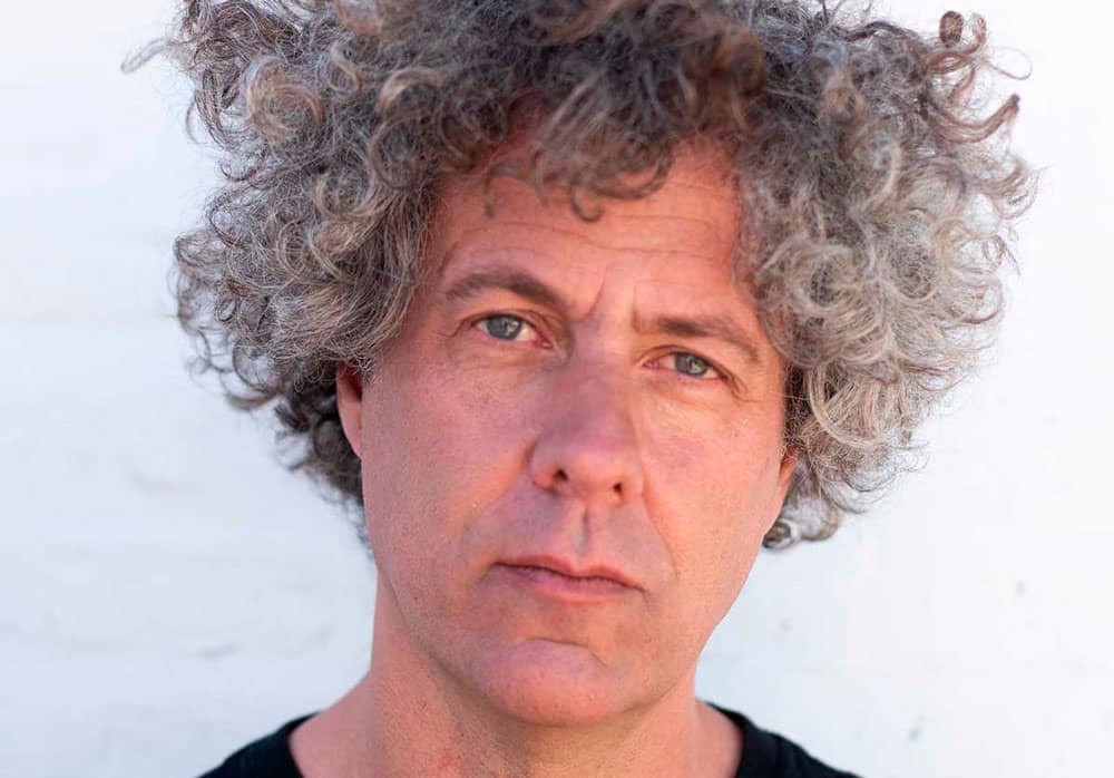 Ramiro Sagasti presentó su primer disco solista - El cantante oriundo de La Plata lanzó su debut titulado "La chance". Incursionó por primera vez en esta faceta en cuarentena, aunque sigue en sus proyectos con sus otras bandas Pérez, Gah Gah y Roto. El disco se encuentra disponible en todas las plataformas digitales. Ramiro Sagasti