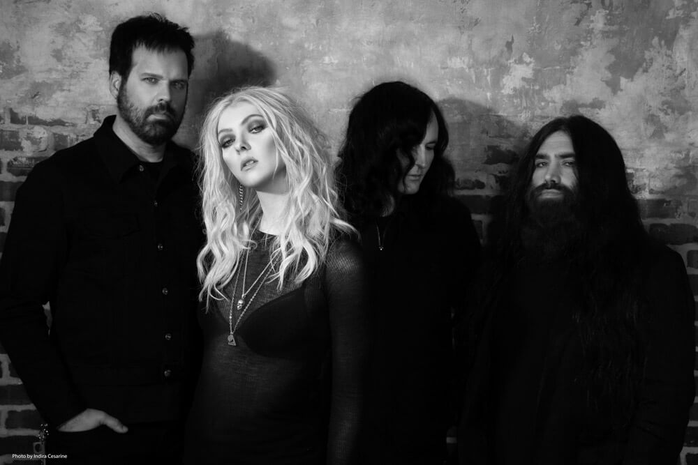 Taylor Momsen, de The Pretty Reckless: "Hacer este disco me salvó la vida" - Castle Rock es un pueblo ficticio de Stephen King. Supuestamente está en Maine, y fue el escenario de varios libros. Justamente, Taylor Momsen llama para esta entrevista por Zoom... desde Maine. La cantante de The Pretty Reckless, que vivía en Nueva York, pasó el último año en ese estado. Y como es fanática del autor, la primera pregunta es cantada: ¿pudo encontrar la ciudad? Taylor Momsen