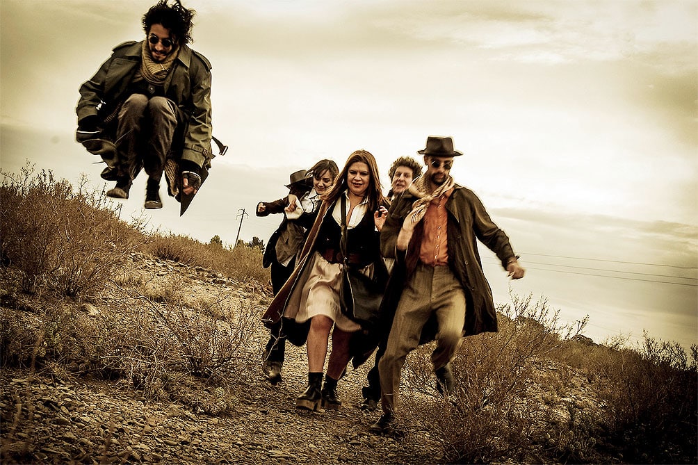 Altertango estrena su "Fargüest" - Con casi 15 años de trayectoria como para ya no querer amoldarse a las casillas que siembran dudas sobre las fronteras entre el tango y el rock, el quinteto mendocino Altertango concretará la puesta porteña de su reciente quinto disco "Fargüest", el primero con repertorio íntegramente propio. Altertango
