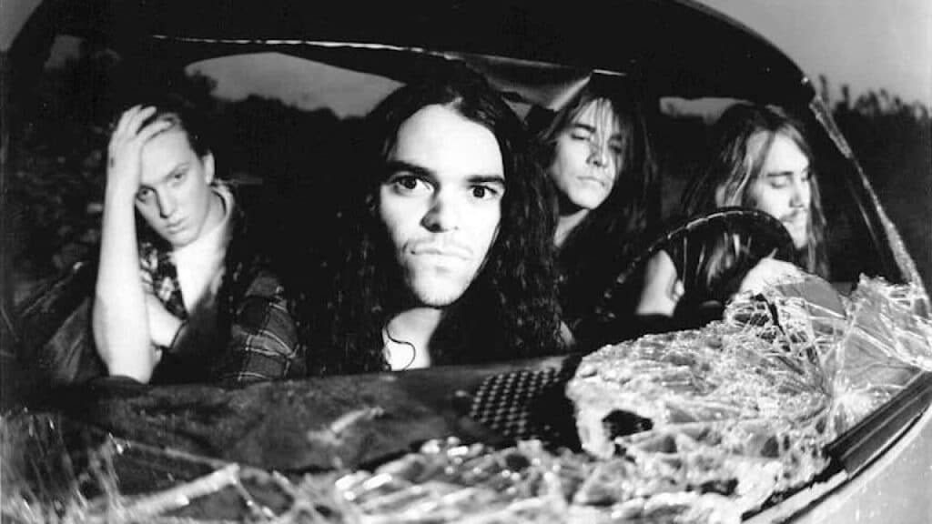 Brant Bjork: "Siempre podés evolucionar, pero nunca perder tus raíces" - "Siempre pensé que la energía femenina era la más poderosa y superior -explica Brant Bjork del otro lado del teléfono-. Cuando estudié la filosofía asiática, especialmente el taoísmo, entendí que era porque ellas podían curar. Las mujeres fueron nuestras maestras desde siempre. Dejan que los hombres controlemos el mundo, como diciendo: 'Ok, ¿se creen tan grandiosos y geniales? Entonces háganlo'. Y así nos va". Brant Bjork