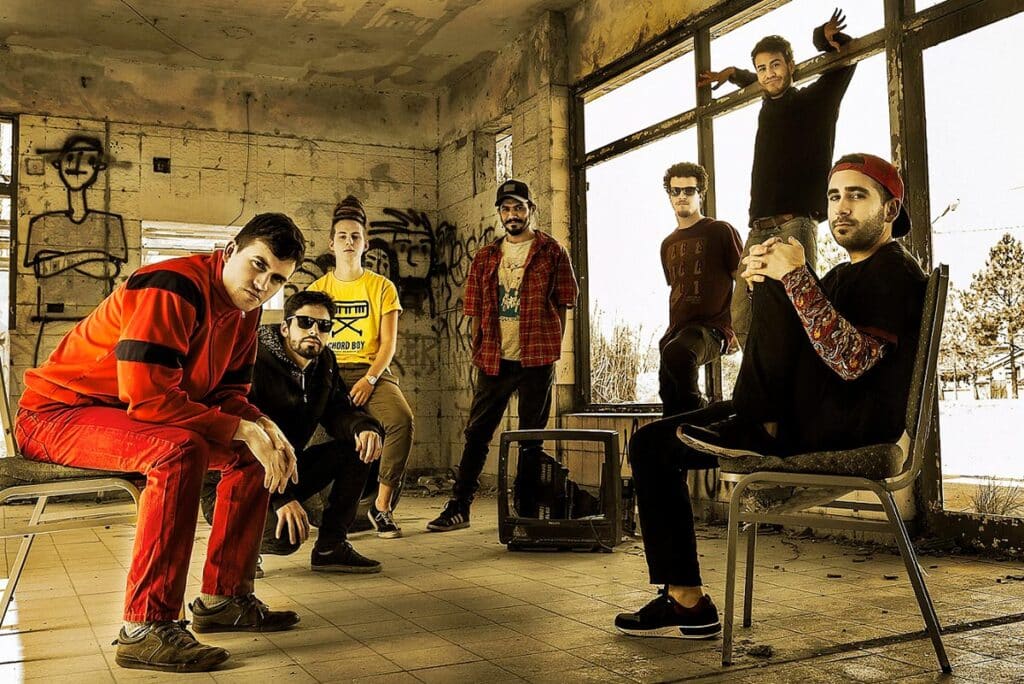 Groovin' Bohemia: "Estamos mutando hacia algo nuevo" - Desde Rosario llega este septeto de funk y soul con su álbum debut homónimo. Groovin' Bohemia