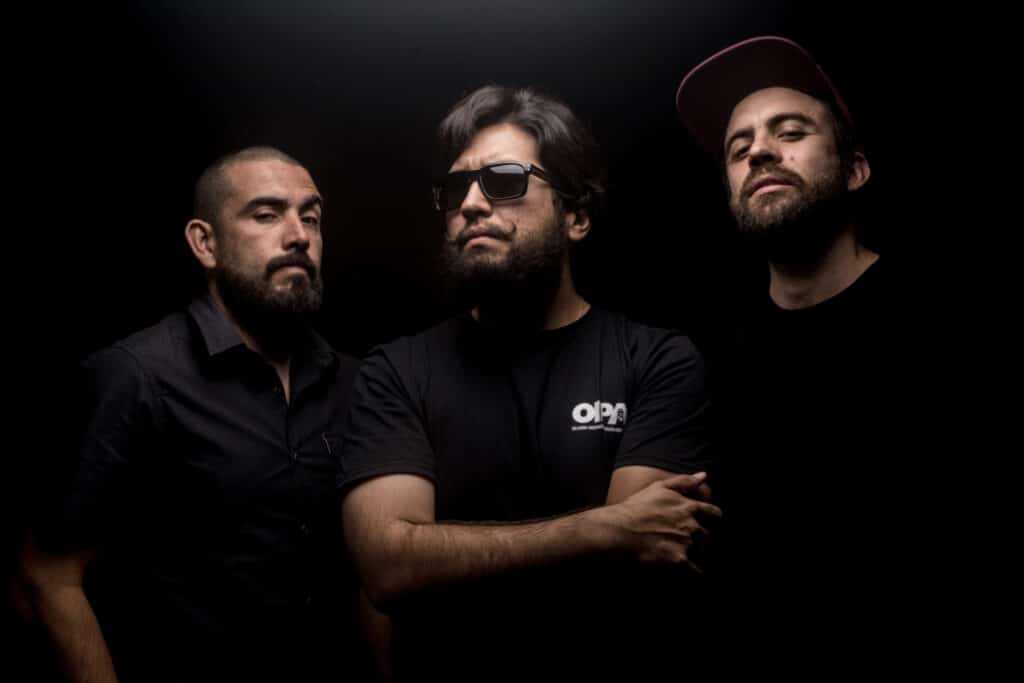 La Muerte del Sol: "En nuestra tierra, el stoner es un movimiento que crece a paso firme" - La Muerte del Sol se formó en 2017 con tres músicos con un pasado musical en otros proyectos: Sebastián "Tigre" Valdez en batería (ex Cabo de Hornos), Ezequiel Gómez en bajo (ex Delphoz) y Charly Carabajal en guitarra y voz (ex The Sin’s Name). La Muerte del Sol