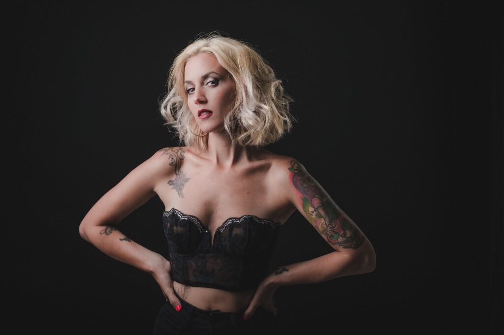 Luciana Segovia: "El éxito será mi culpa y el fracaso también" - Luciana Segovia, la ex vocalista de Cirse, inicia su proyecto solista con el lanzamiento de su primer single, "Irse". Luciana Segovia. Foto: Jero Rajzak