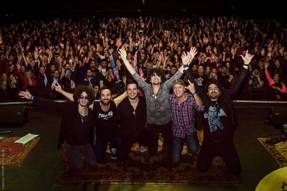 Manjar: "Es tiempo de cosecha y estamos listos para enfrentarnos a eso que tanto amamos" - "Alto el fuego" corresponde al nuevo single de Manjar, adelanto de su próximo disco, grabado en Estudio Romaphonic con la participación especial de Las Pastillas del Abuelo y Chucky de Ipola, entre otros artistas. Manjar
