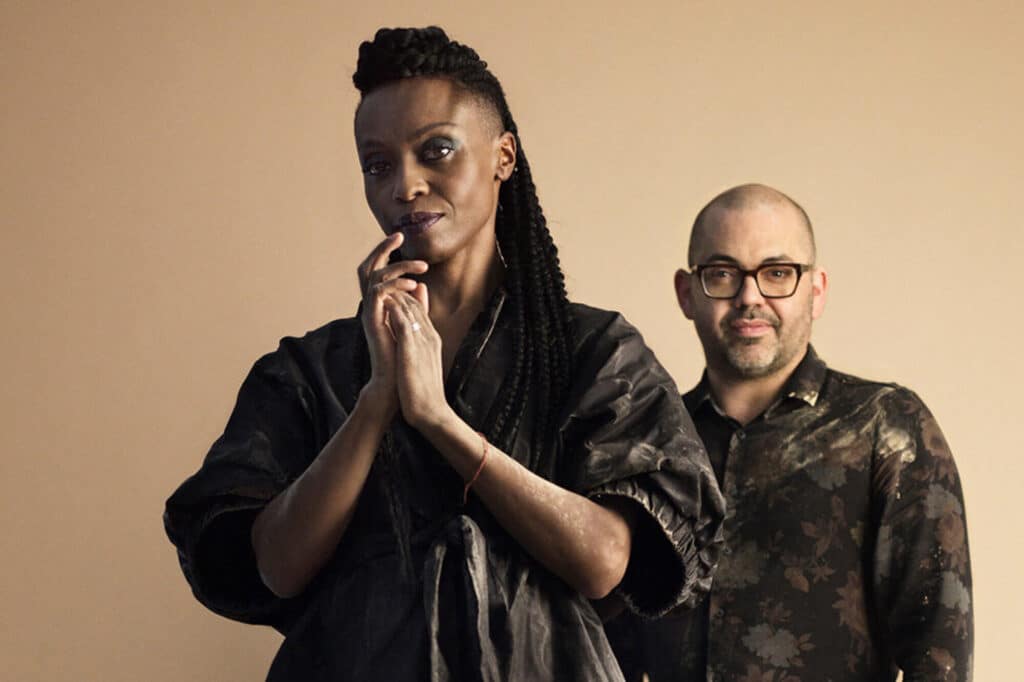 Morcheeba: "Fue genial haber recuperado el nombre de la banda" - A fines de 2003, Morcheeba se separaba. Ya habían saboreado las mieles del éxito con álbumes como “Big Calm” (1998), certificado disco de platino y de oro en varios países. También habían recorrido gran parte del mundo, y los reconocían como uno de los grupos fundamentales del trip hop, el rock alternativo y el downtempo. Morcheeba