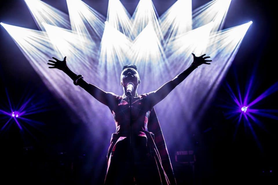 Morcheeba: "Fue genial haber recuperado el nombre de la banda" - A fines de 2003, Morcheeba se separaba. Ya habían saboreado las mieles del éxito con álbumes como “Big Calm” (1998), certificado disco de platino y de oro en varios países. También habían recorrido gran parte del mundo, y los reconocían como uno de los grupos fundamentales del trip hop, el rock alternativo y el downtempo. Morcheeba
