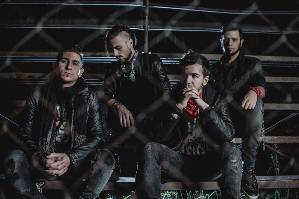 Sin Rencores: "El momento de la banda es muy bueno" - “Creemos que es el tema que reúne todo lo que queremos contar en esta nueva etapa de la banda –afirma Flavio Severi, guitarrista de Sin Rencores-. No pierde la esencia de los que somos y muestra una nueva cara con nuevos sonidos y apuestas”. Sin Rencores