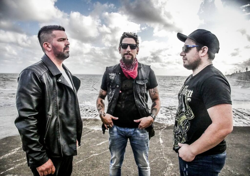 Spiritual Rebel: "Tenemos que aprovechar este lapso para seguir creando" - El power trío de rock, metal y stoner editó a fines del año pasado su segundo disco de estudio, “Todo está en la luz”, con el que pudieron realizar una pequeña gira hasta la llegada de la cuarentena. Spiritual Rebel