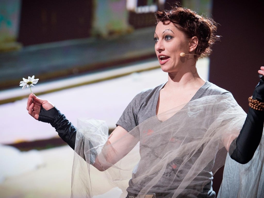 Amanda Palmer: el arte de pedir - Amanda Palmer explica por qué la industria musical está como está y, lo más interesante, cuál es la fórmula para vivir sin ella. Amanda Palmer