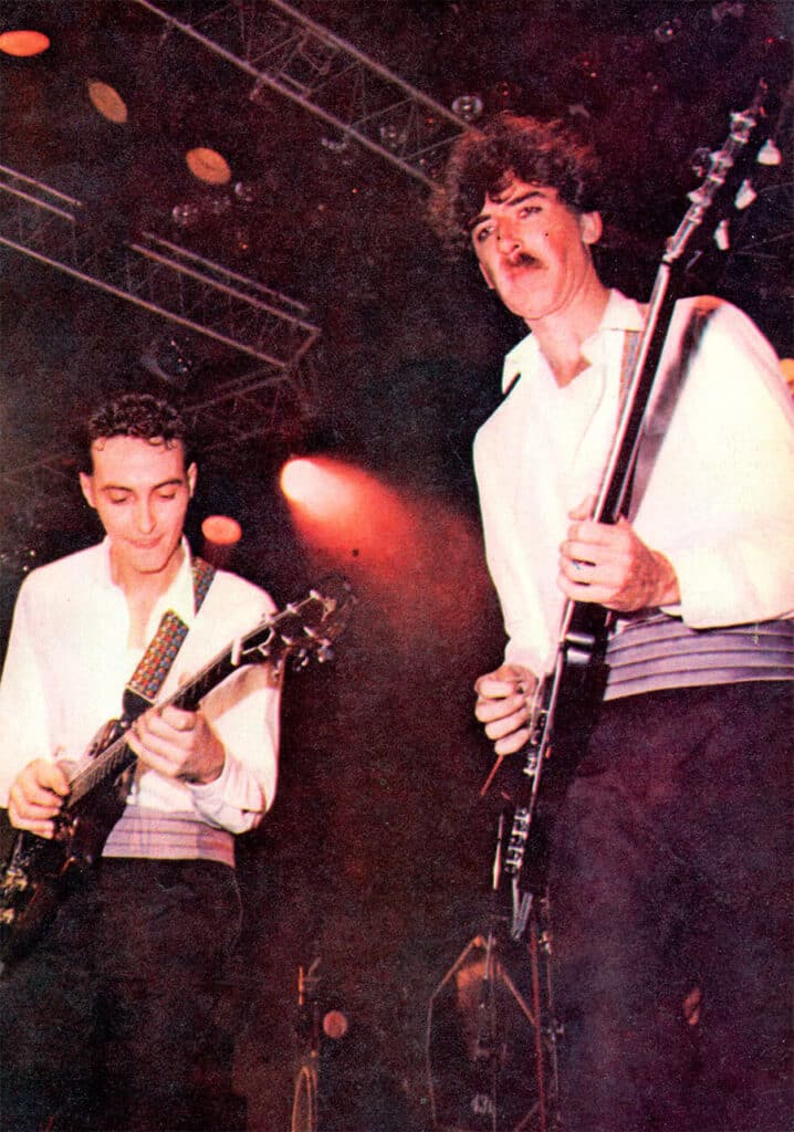 Ni ángeles ni predicadores - Por las circunstancias que originaron al proyecto Tango, la experiencia que juntos iniciaron Pedro Aznar y Charly García podría haber trascendido sólo con la grabación del mini álbum que editaron, sin la necesidad de que un grupo tomara forma ni se presentara en vivo. charly y pedro 1