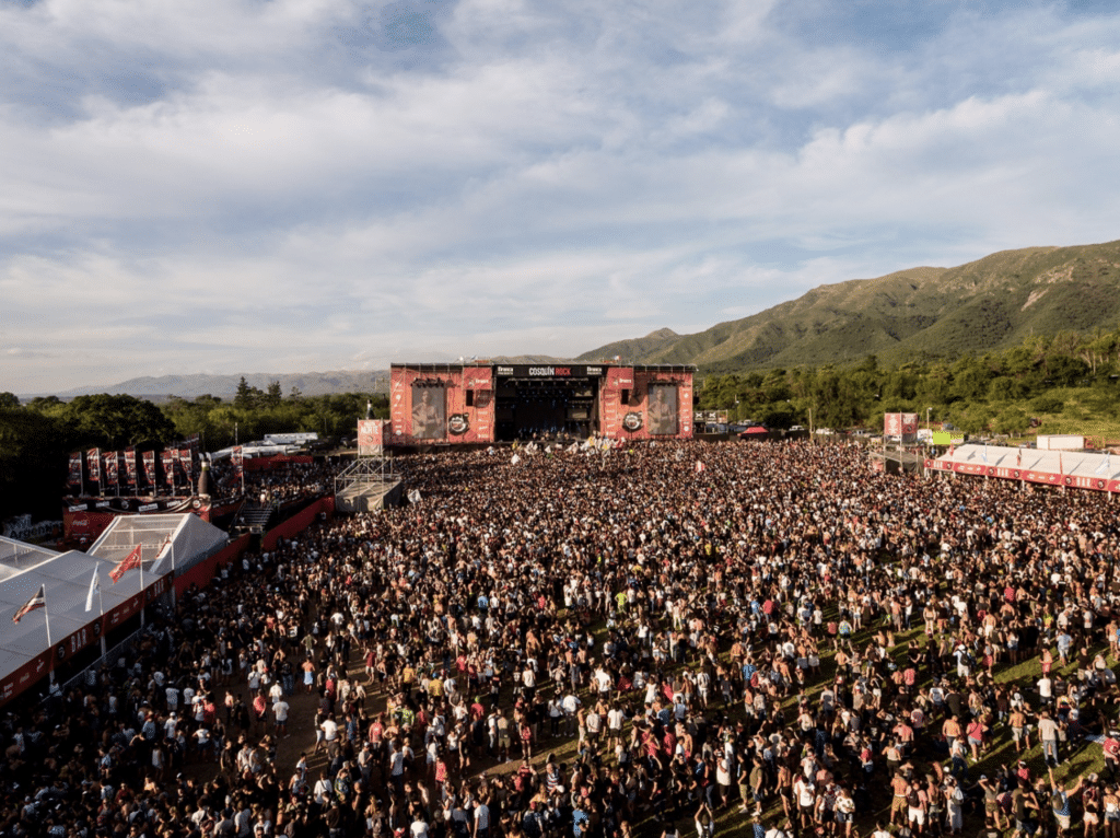 Cosquín Rock: 4 bandas del Escenario Córdoba X - El Cosquín Rock siempre es una buena chance para las bandas cordobesas de mostrarse a un público y a medios que les cuesta sacar su vista de Buenos Aires como si fuera su propio ombligo. Foto: Sepia Fotoagencia (@sepiafotoagencia)
