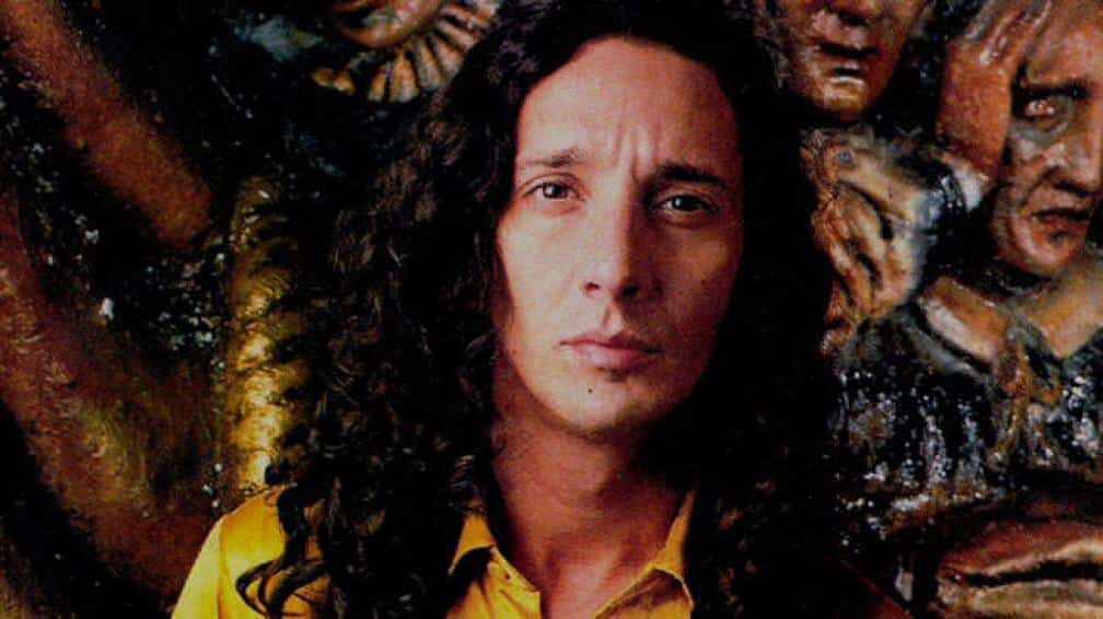 A 30 años de "Tercer mundo" - Hace 30 años, el recorrido artístico del músico rosarino Fito Páez (57) daba un giro a partir de la edición de su séptima producción discográfica "Tercer Mundo", un álbum con el que iría cerrando su duelo personal iniciado en "Ciudad de pobres corazones" y que anticiparía la luminosidad y el éxito comercial alcanzado con su sucesor "El amor después del amor", dos años más tarde. fito