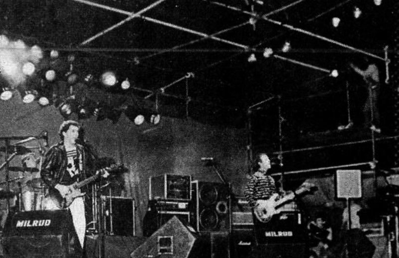 A 35 años del Chateau Rock - Raúl Porchetto, G.I.T. y La Torre fueron los momentos más destacados de aquél festival que tuvo lugar en el estadio mundialista de Córdoba los días 16 y 17 de marzo de 1985. Pero además de otras figuras destacadas de la época (Baglietto, Lebón) también participaron algunos artistas que daban sus primeros pasos en grandes escenarios, como por ejemplo Fito Páez y Soda Stereo. git en chateau rock