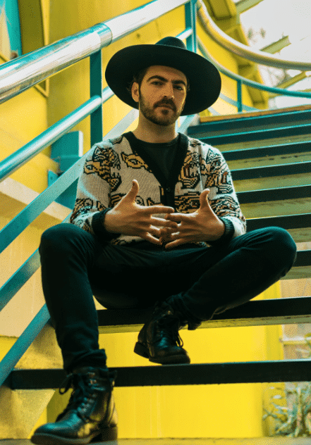 MAPA: "Fuera del área de cobertura radica en la postura de una manera más cruda y detallista" - La propuesta viaja con su MAPA desde las artes plásticas hacia lo sónico con guitarras acústicas, looperas, teclados y sintetizadores. De esta manera, recorre sus paisajes con la métrica del pop-rock. A la vez que simpatiza con el ambient y lo experimental. 6c3954f2 af47 4693 82a8 72fabc0e18d7