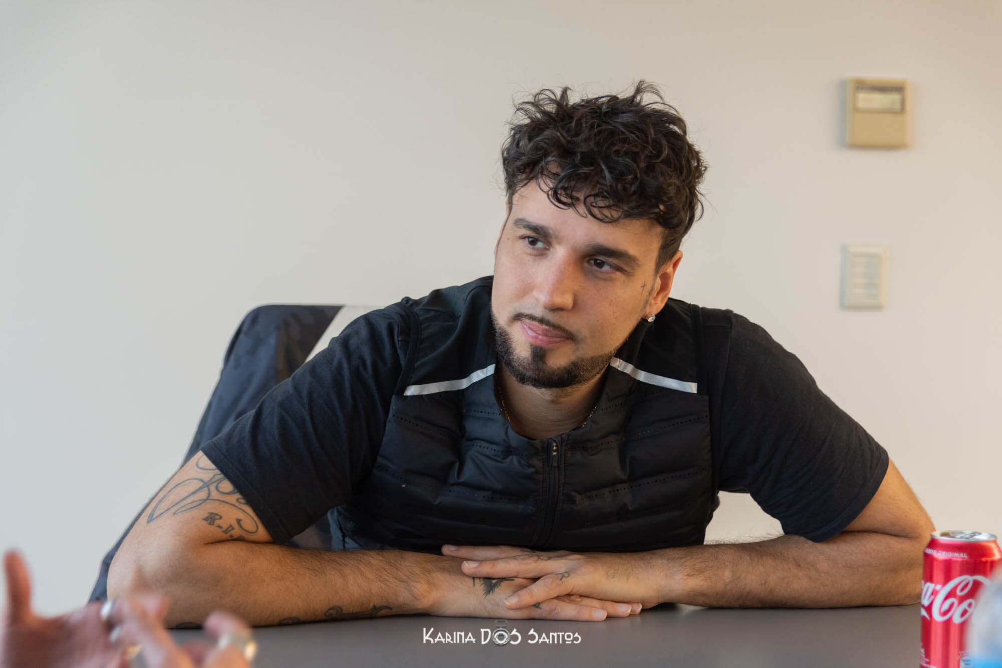 Dante: el eslabón perdido - Tengo una banda armada que es furiosa y con la que presentamos una experiencia diferente. La gente que viene al show disfruta tanto de la musicalidad, como de los músicos y de la energía que se genera. También está bueno cómo se mezclan los mundos de mis discos solista, porque se acomodan de una manera muy natural. 8089a012 30a5 4b7d 953a 8bbdb3486d23