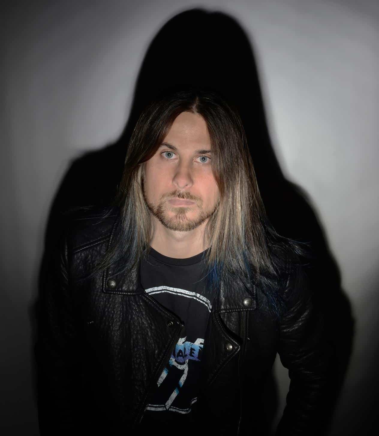La Metamorfosis de Nikko Vicente - El artista se encuentra presentando "El alud", primer corte adelanto de lo que será su disco debut. Grabado en los Estudios Camarón Brujo Música, bajo la producción de Nikko Vicente, Nicola Carrara y Naku Berneri. 9482300f 42f3 4b03 a498 bbc3e86d4dde