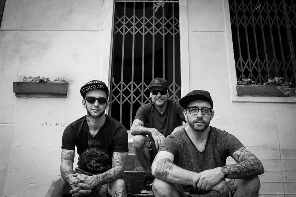 Carajo: "El rock nos sienta bien" - En sus inicios se los vinculaba con bandas de metal y este año compartieron terna con Calle 13 y Jorge Drexler en los Premios Shock Tigo. ¿Cómo definirían a Carajo en la actualidad? carajo2