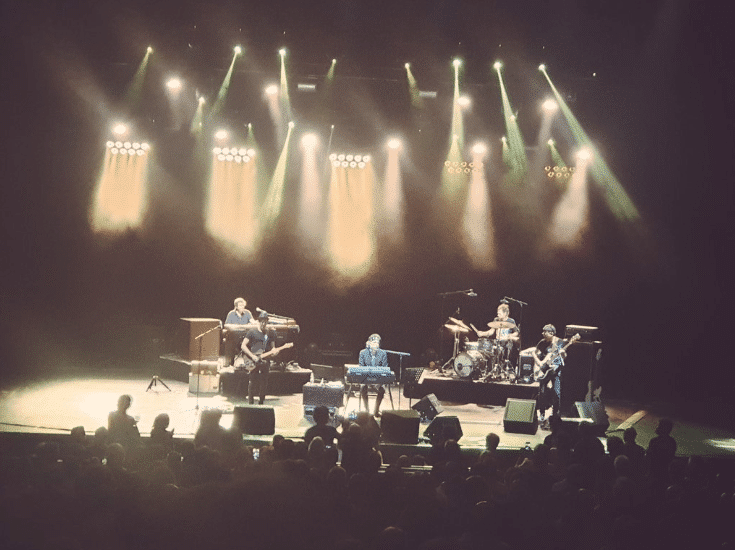 A sentir Sevilla: Calamaro en vivo - Andrés Calamaro continúa con la presentación de "Cargar la suerte". Este fin de semana se presentó en el Auditorio FIBES de Sevilla y acá la crónica del show... que nos envía el propio Salmón. fe9ee582 5233 4689 a04e 768357b369a0