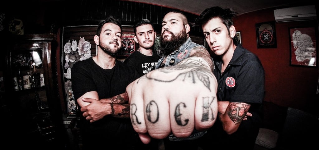 Old Skulls: volver a las raíces del punk alternativo - "Old Skulls" fue producido, grabado y masterizado por Francis Spencer y Fernando Iacono, entre agosto y diciembre de 2014. El material en cuestión cuenta con nueve canciones e incluye las cuatro anteriormente presentadas en el EP "No hay marcha atrás". old skulls