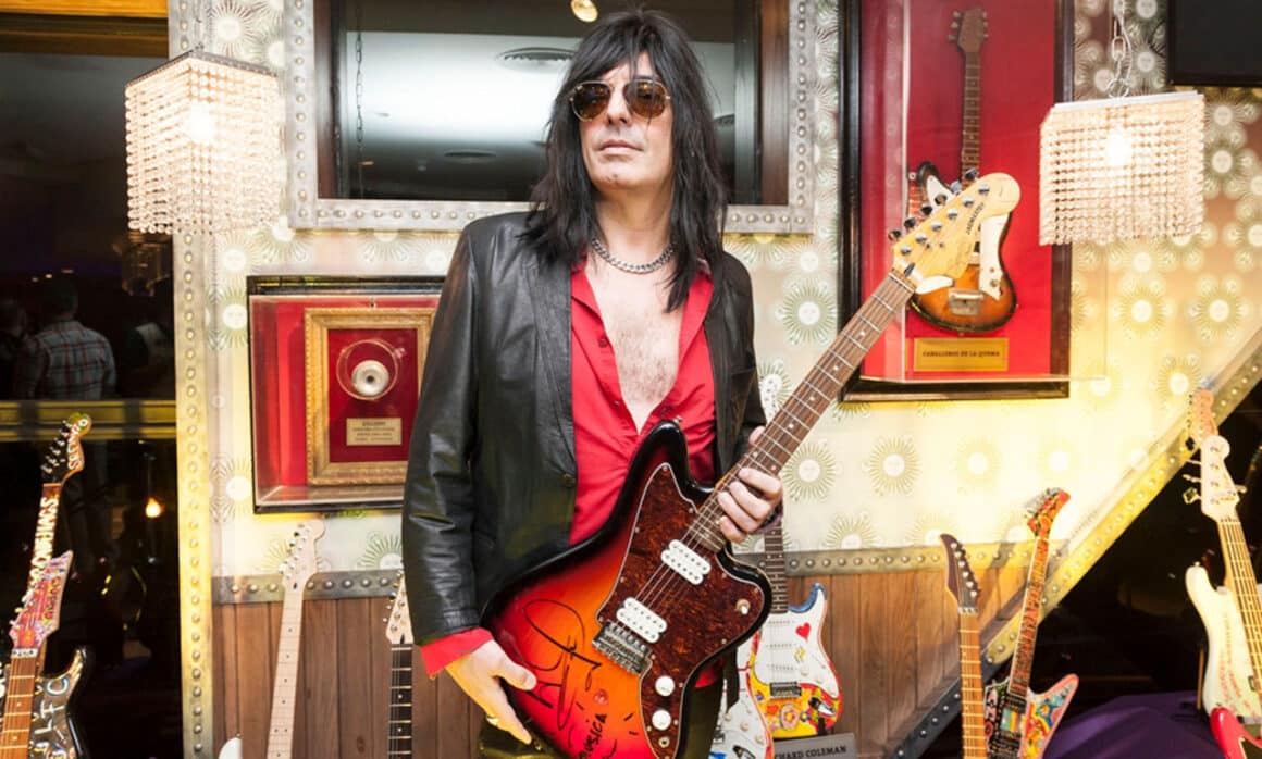 Wálter Giardino - Wálter Giardino, reconocido guitarrista y compositor, nació el 6 de marzo de 1960 en el emblemático barrio Bajo Flores de la ciudad de Buenos Aires. Desde temprana edad, su pasión por la música se hizo evidente, y a los 10 años recibió un regalo que marcaría su destino artístico: una guitarra. Con tan solo 12 años, Giardino ya formaba parte de su primera banda, conformada por compañeros de colegio en un centro educativo religioso. Walter Giardino