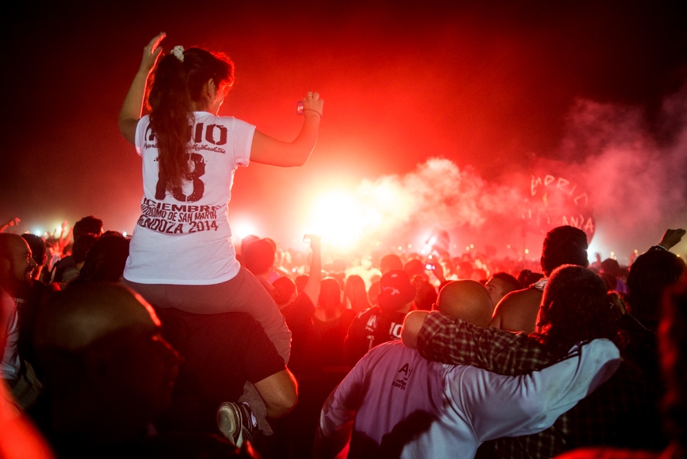 Indio en Mendoza: algún día se van a avivar - "No importa si no se escucha, esto es una fiesta igual", me dijo un pibe a mi lado que intentaba justificar de cualquier forma al Indio Solari. Pero internamente, él sabía que con un volumen adecuado, la misa era completa. 6079cb4a 79f5 473d 92a8 af94a29e84cc