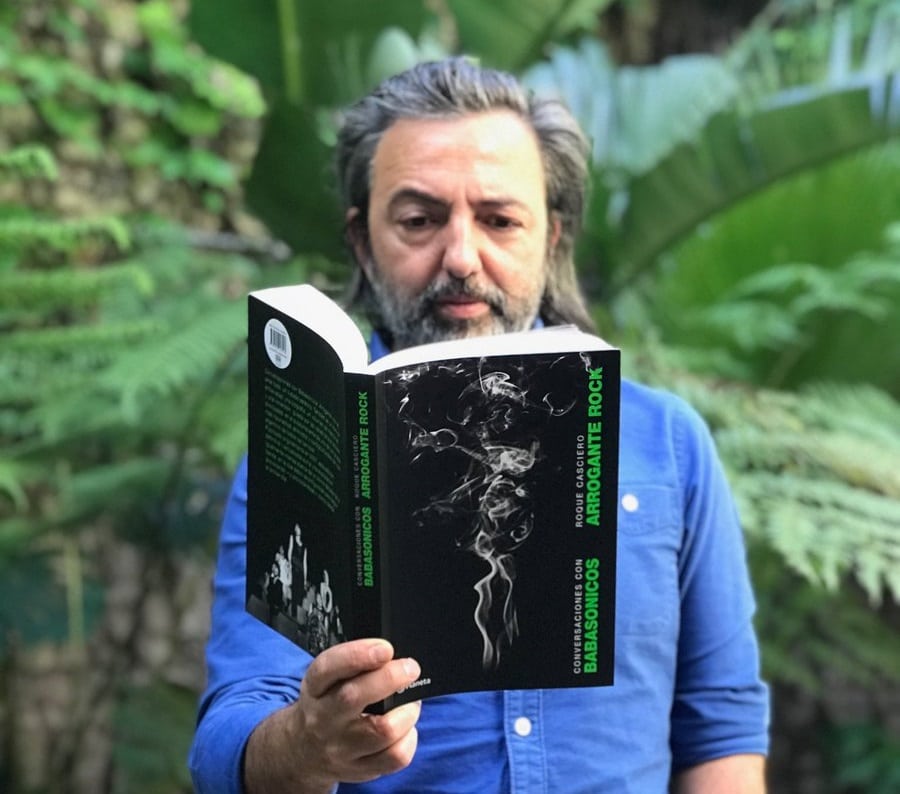 5 libros de 2017 - El tecladista y vocalista de Los Tipitos saca a relucir su faceta de escritor entre poemas y pensamientos. Incluye prólogo de su compañero de banda, el bajista Federico Bugallo. 6c21b4b6 c45f 4c25 9afa b249df750d03