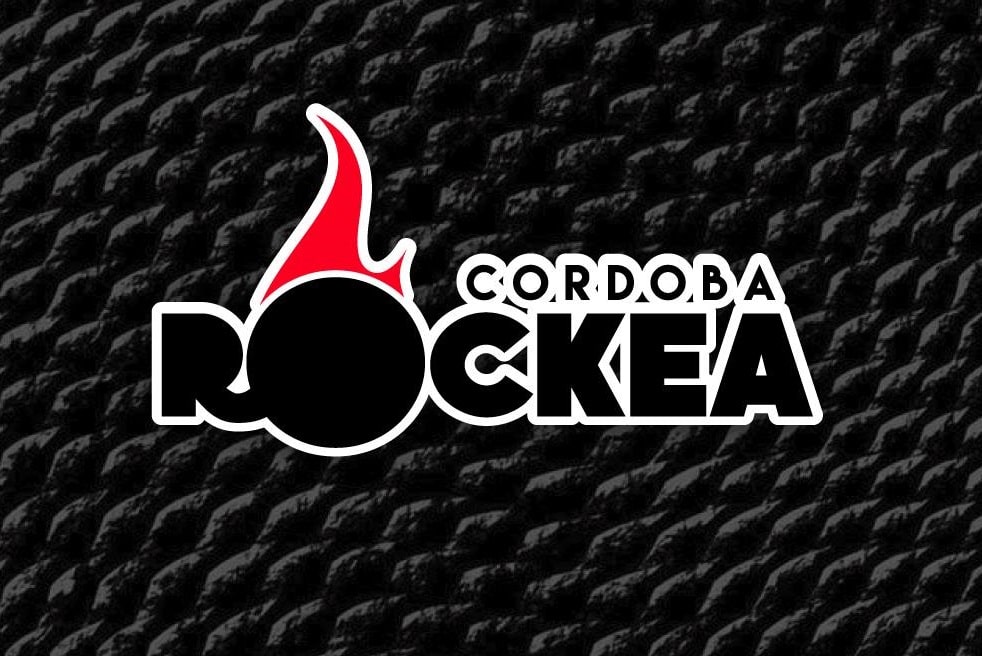 El Córdoba Rockea BA 2018 tendrá lugar en Palermo - La edición 2018 del festival se llevará a cabo el próximo sábado 29 de septiembre en Club Lucille (Gorriti 5520, CAB A) a partir de las 18 horas. En este caso se presentarán Josefita, Cuatro al Hilo, Aura, Juan Terrenal, Testigo, Aaron Oliver, Cristales y Los Ustedes. En esta edición 2018 se suman a los conciertos de bandas cordobesas, clínicas, stands, muestras de fotografía y posters, actividades coordinadas por la el Instituto Nacional de la Música y la apertura de un espacio de encuentros de negocios en el cual músicos y managers, podrán acercarse a los protagonistas de la Industria cultural local.
El Córdoba Rockea nace a partir de la unión de un conglomerado de músicos de rock independientes, oriundos de La Docta, que intentan posicionar culturalmente el género musical que los identifica dentro su provincia. Luego de nueve ediciones en su ciudad sintieron la inquietud de dar a conocer su fuerza musical, también, en otras provincias. Tiene su mayor antecedente la responsabilidad de la realización y producción del escenario destinado a artistas cordobeses en las dos últimas ediciones del Cosquín Rock. El objetivo ya estaba claro y por ello se contactaron con artistas y productores bonaerenses, iniciando así el camino que posibilitó su desembarco en Buenos Aires por primera vez en 2017, con una importante convocatoria y repercusión en la prensa. Apuntando hacia una cultura más real e igualitaria, este combinado de artistas pretende generar y jerarquizar las posibilidades de negocios y vínculos fuera de su provincia.
El 29 de septiembre próximo, el festival regresa a Capital Federal sumando el importante apoyo del Gobierno de la Provincia de Córdoba a través de su Casa en Buenos Aires quienes, con su presencia, potencian la traza del mapa federal de la cultura argentina.
El evento intenta articular, canalizar y expandir las potencias creativas, aportando espacios para su desarrollo, y conducir a concretas y equitativas posibilidades de trabajo para los artistas en shows o festivales, promoviendo además su inclusión en medios de comunicación nacionales y sellos discográficos.
En esta edición 2018 se suman a los conciertos de bandas cordobesas, clínicas, stands, muestras de fotografía y posters, actividades coordinadas por la el Instituto Nacional de la Música y la apertura de un espacio de encuentros de negocios en el cual músicos y managers, podrán acercarse a los protagonistas de la Industria cultural local. 804f8bd5 d164 40a3 8a0d 0ec1cd4d3ccd