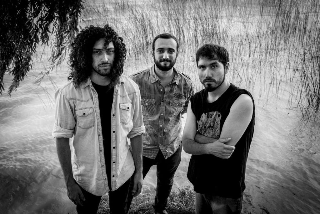 EGPA: "Cuando escuchamos el disco quedamos muy conformes" - "El camino del guerrero" es el primer álbum de este power trío instrumental de stoner rock y psicodelia y de nombre muy particular: Elefante Guerrero Psíquico Ancestral. EGPA