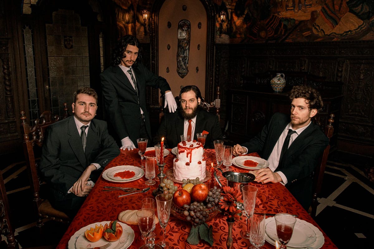 Jimmy Club: "Nuestros discos vienen a elevar la vara" - Jimmy Club lanza su tercer álbum "Canciones para fantasmas" con sonidos pop psicodélicos y una identidad musical distintiva. Jimmy Club