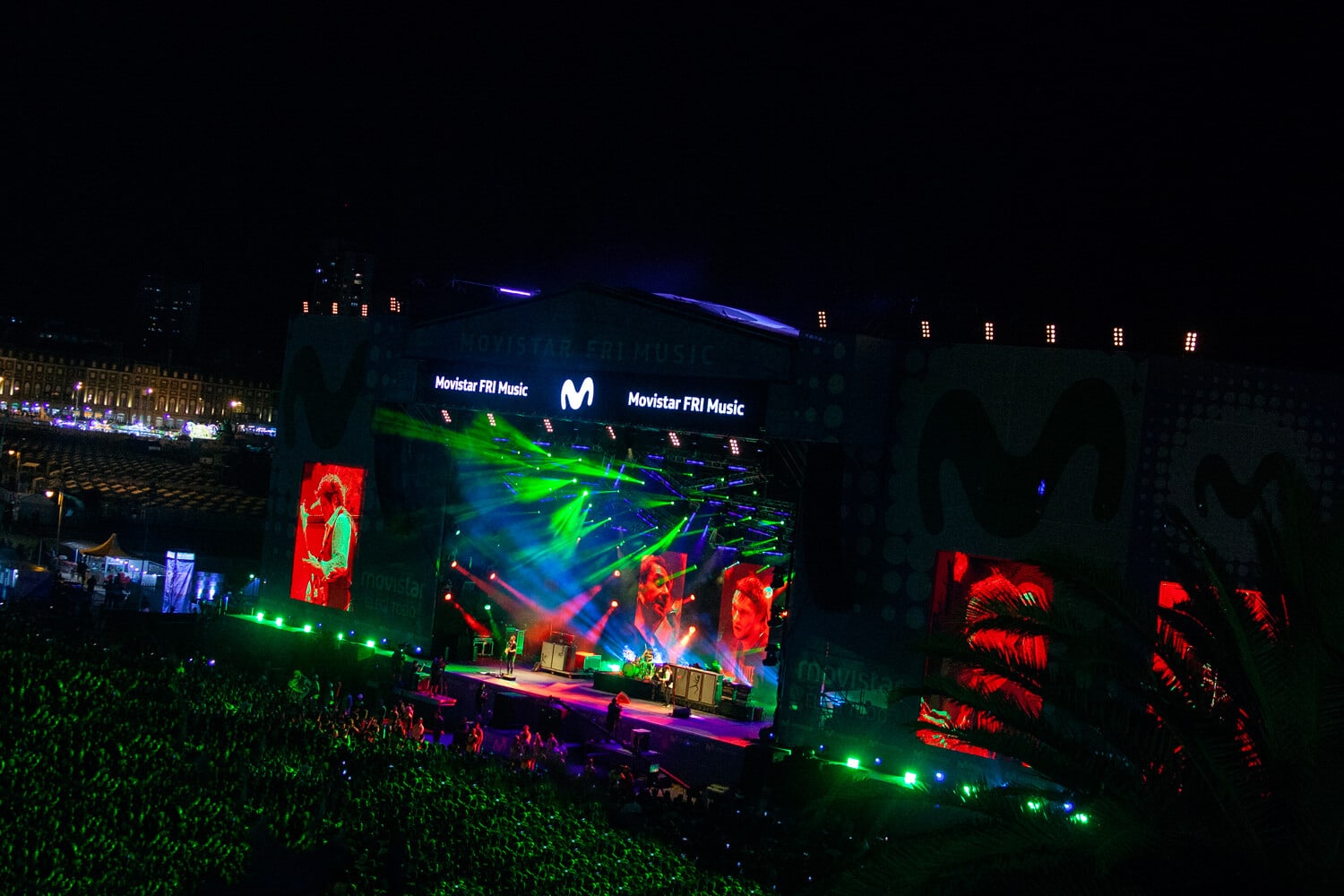 Divididos dio un show para el recuerdo en el Movistar Fri Music de Mar del Plata - El pasado sábado 25 de enero, más de 140 mil personas se acercaron al Paseo Hermitage para ver a Divididos en el marco de un nuevo Movistar Fri Music. Los encargados de precalentar una jornada a puro rock fueron Científicos del Palo y Julieta Rada. b6a9521a e22d 4970 b744 9e20e310bff9