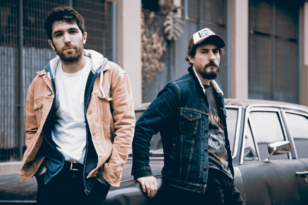 Camionero: "Nos gusta soñar que un día vamos a vivir de esto" - Camionero siempre trabaja los discos en base al material disponible. No existe gran repertorio de canciones a elegir, sino que surgen los temas espontáneamente en la sala y se van acumulando para salir. Es un privilegio y una suerte poder trabajar de esta manera donde todo sale casi sin pensar demasiado. bf365d55 861e 42d9 95f8 871edabdfff1