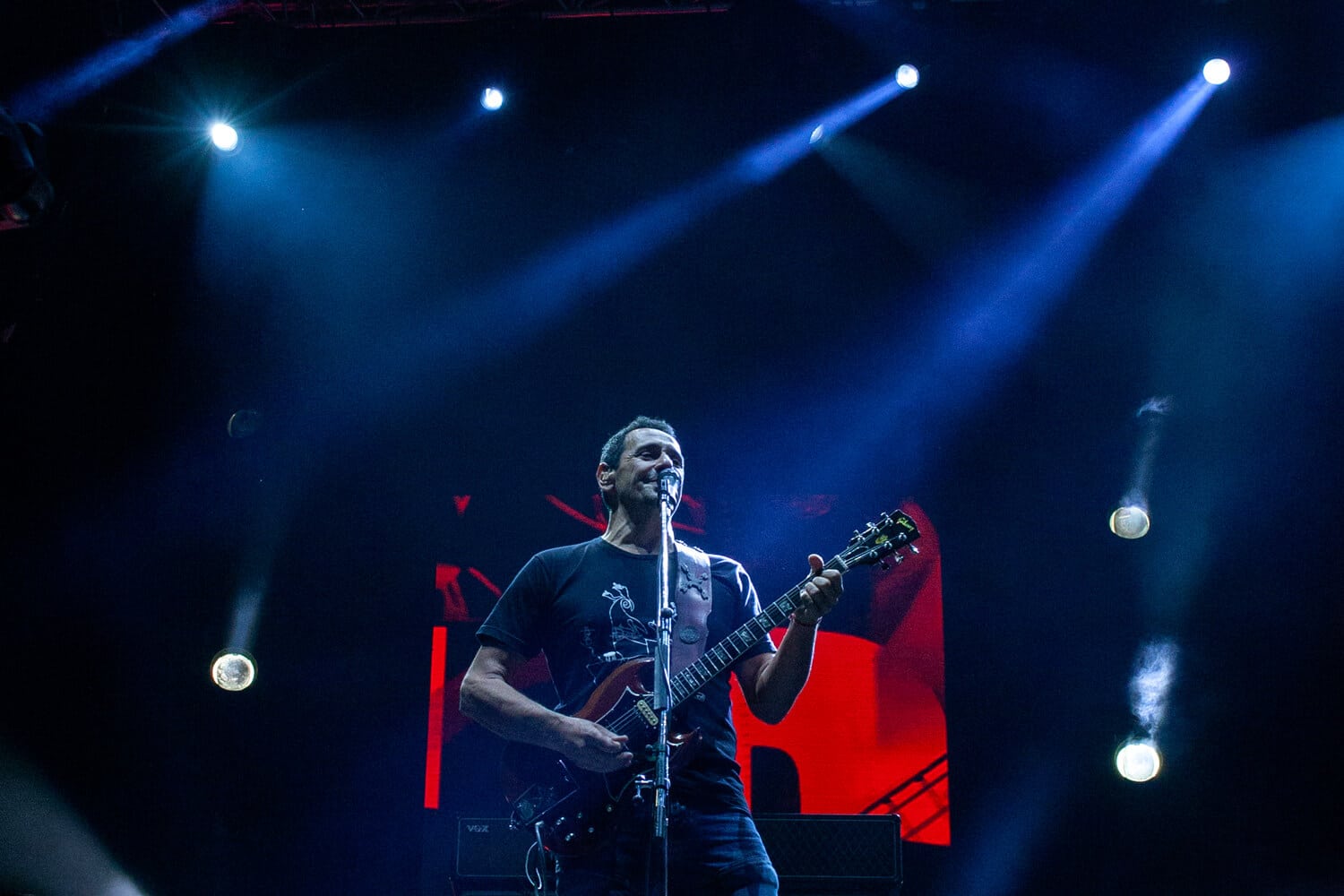 Divididos dio un show para el recuerdo en el Movistar Fri Music de Mar del Plata - El pasado sábado 25 de enero, más de 140 mil personas se acercaron al Paseo Hermitage para ver a Divididos en el marco de un nuevo Movistar Fri Music. Los encargados de precalentar una jornada a puro rock fueron Científicos del Palo y Julieta Rada. c39c5492 a455 402a 9dd5 811eee4c0c83