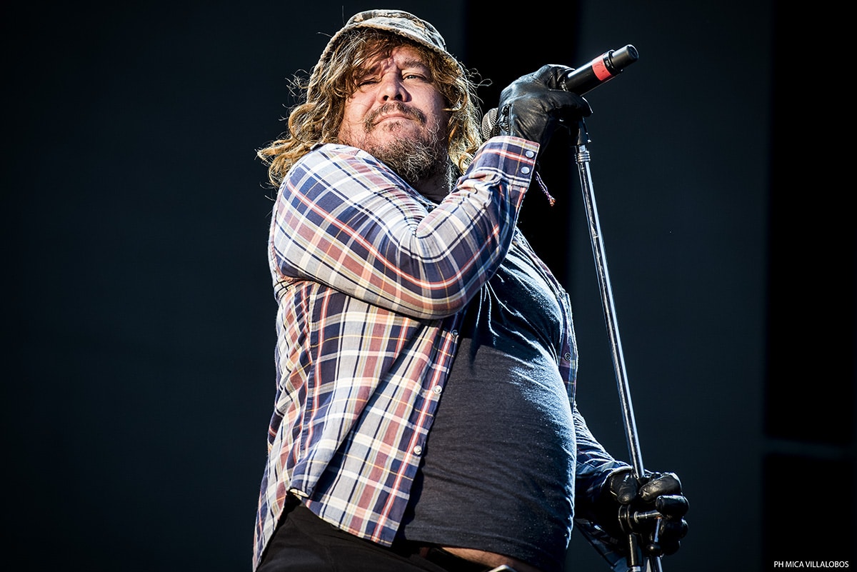 Cosquín Rock '16: Día 3 - Pasó la décimo sexta edición del festival en las sierras de Córdoba, y en su última jornada el escenario principal mostró grandes presentaciones de Bersuit Vergarabat, Babasónicos y los debutantes Los Caligaris y los uruguayos La Triple Nelson. d858f5b7 d44a 49e3 9aa0 73b4c0f0aaa4