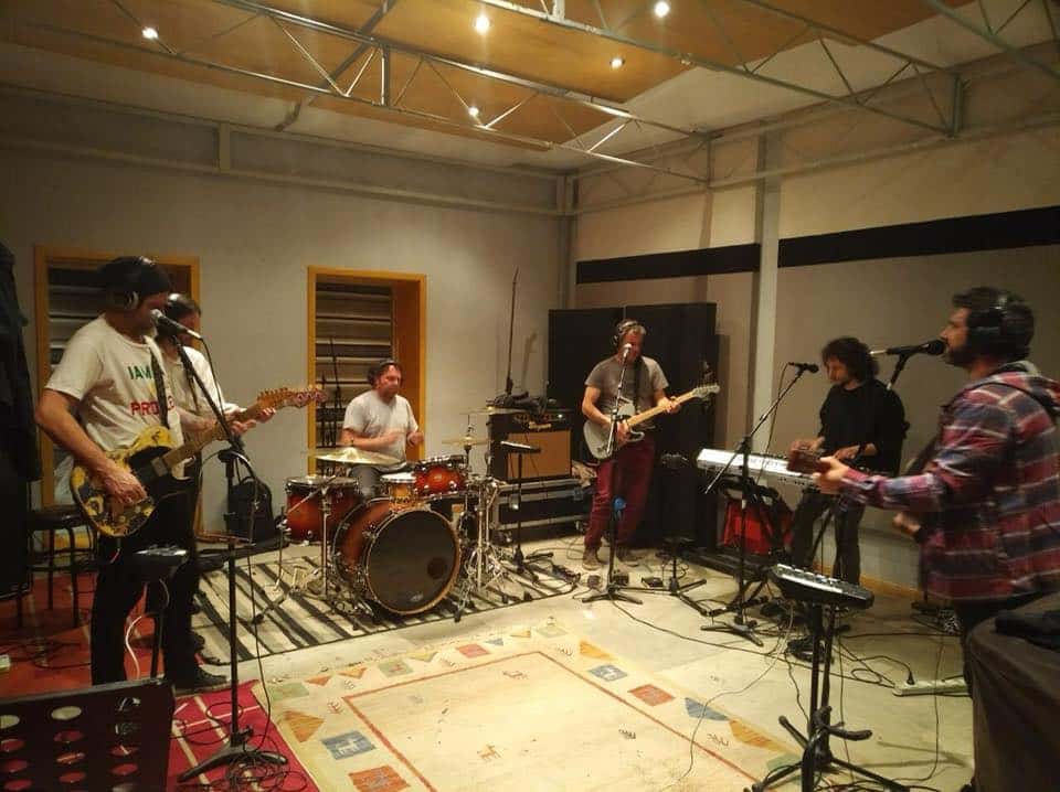 Los Caballeros de la Quema darán otro show gratuito - Los Caballeros de la Quema dio recientemente un recital inolvidable en junio de 2017, en el marco del festival Provincia Emergente; una noche que también pudo vivirse de manera libre y gratuita en el Estadio Único de La Plata. fdd96259 6a7f 4eab bea5 e59a63303c2c