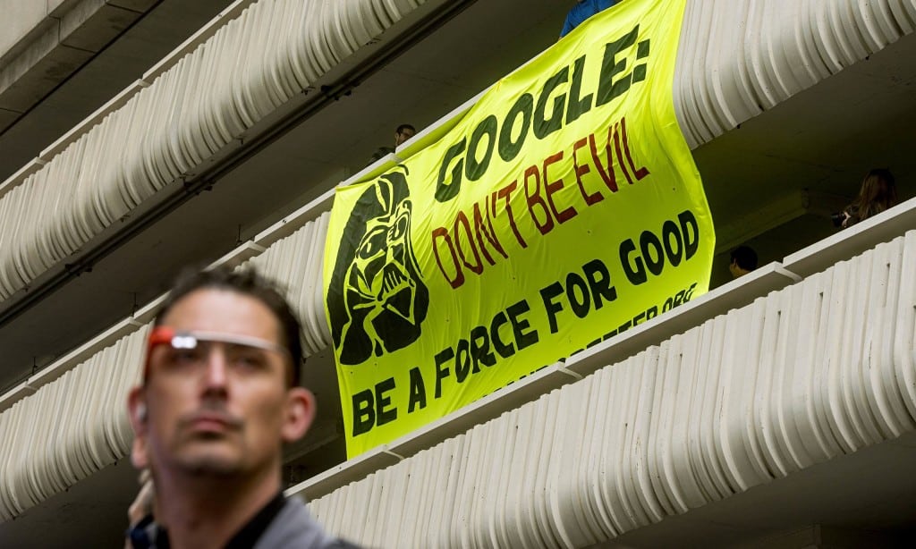 Europa le declara la guerra a los gigantes digitales - Foto: protestas anti-Google en una conferencia de desarrolladores en San Francisco / Noah Berger/Reuters google