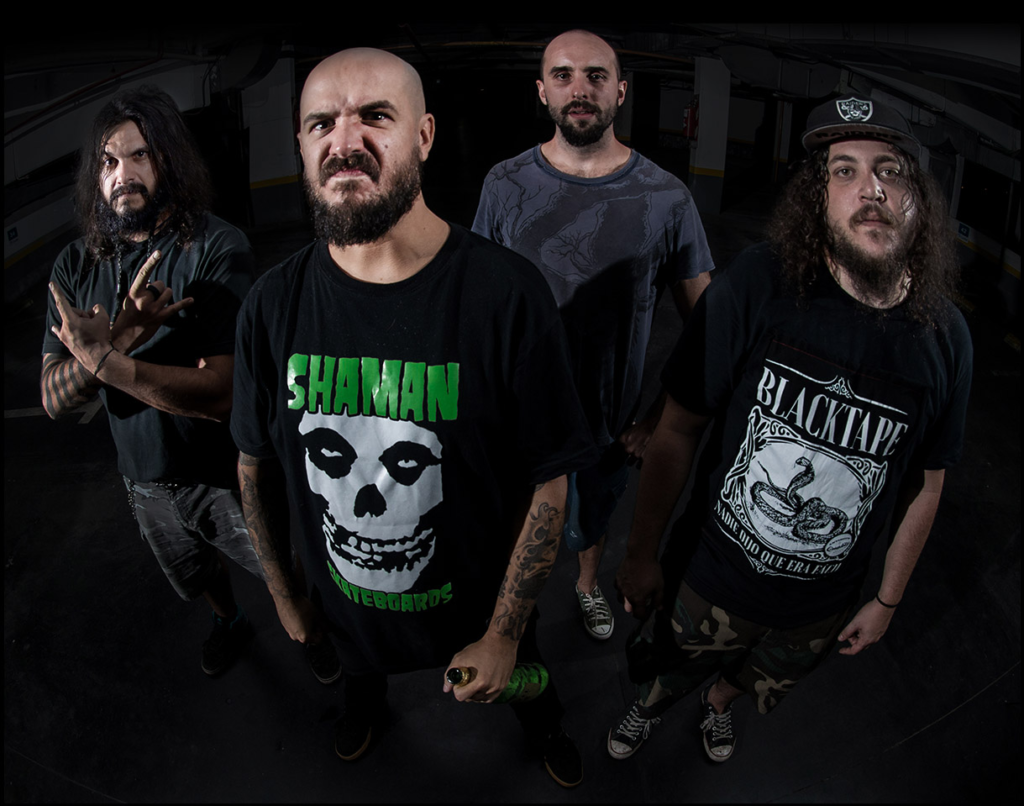 Granada - GRANADA, la banda formada en el año 2007, fundada por Guillermo Estévez (Voz líder y guitarra) edita en el año 2010 el EP "Tocá Metal Cagón" y en el año 2012 el disco "Historias”. Ambos producidos por Guillermo Estévezen Estudio BLACKTAPE.La banda debuta compartiendo escenario con la banda americana, Black Dahlia Murder, y continúan una maratón de shows en vivo en todo lugar posible dentro de Capital y el conurbano bonaerense, así como también en el interior del país, compartiendo escenarios con artistas locales de la talla de Horcas, D-Mente, Pork, O,connor, Plan 4, etcétera. Granada