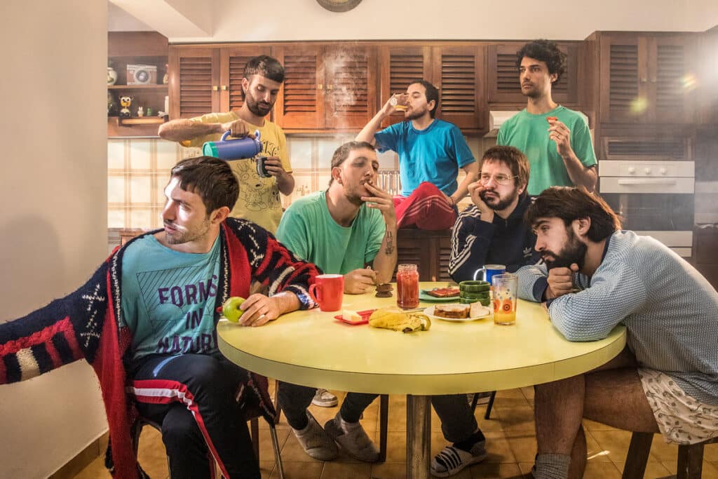 Mi Amigo Invencible - Mi Amigo Invencible nació en 2007 en Mendoza para más tarde radicarse en la Capital Federal. El grupo trabajó varios de sus discos con el sello Fuego Amigo, con un sonido vinculado a un post-punk intenso con reminiscencias de folk melancólico que fue creciendo en potencia con cada material Mi Amigo Invencible, 2019. Foto: Nora Lezano