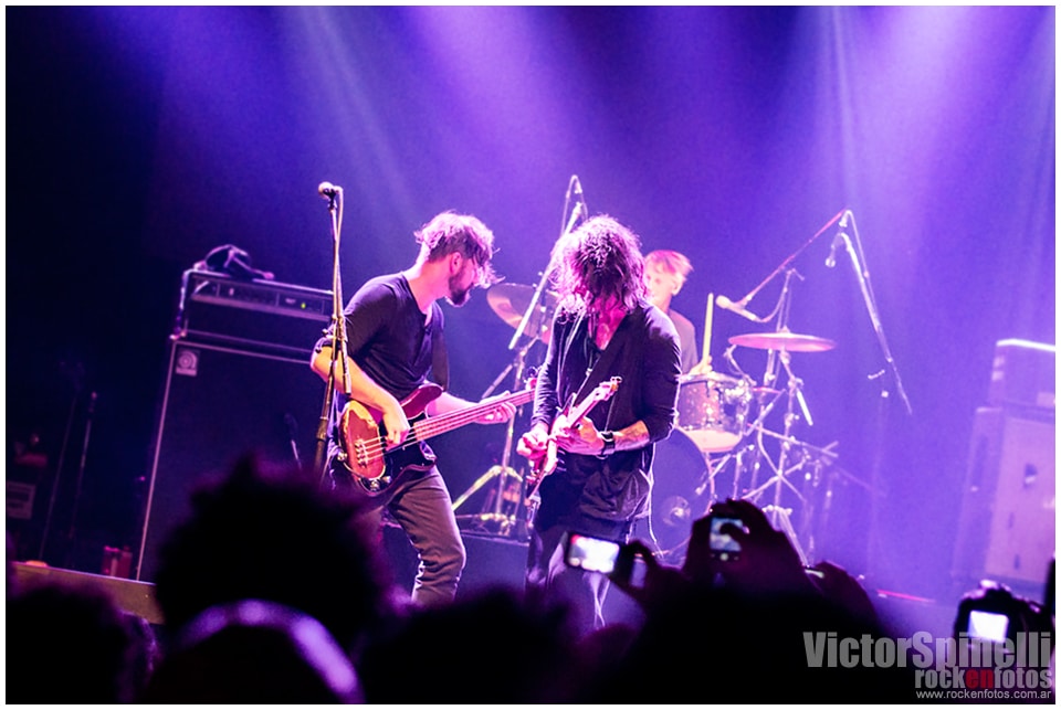 Richie Kotzen volvió a la Argentina - El virtuoso y prolífico guitarrista pasó nuevamente por nuestro país, esta vez para presentar su nuevo disco de grandes éxitos: "The Essential Richie Kotzen". Como en su última visita (junio 2012), el escenario fue el del Teatro Vorterix. 1198b2ee 0173 4341 86c4 bbf97ed568b4
