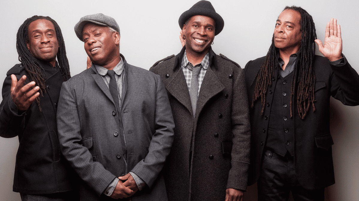 Living Colour: "Somos como una familia disfuncional" - El éxito comercial es un arma de doble filo. Un ejemplo claro es el de Living Colour: en 1992, la el cuarteto agonizaba. Muzz Skillings, el bajista que había estado por seis años (y con el que habían grabado "Vivid", de 1988, y "Time’s Up", de 1991) dejaba el grupo. Habían roto las estructuras del rock alternativo, pero en realidad eran ellos los que se estaban desmoronando por dentro. 12c762fa d5bf 4224 94cf 7517defccaf2