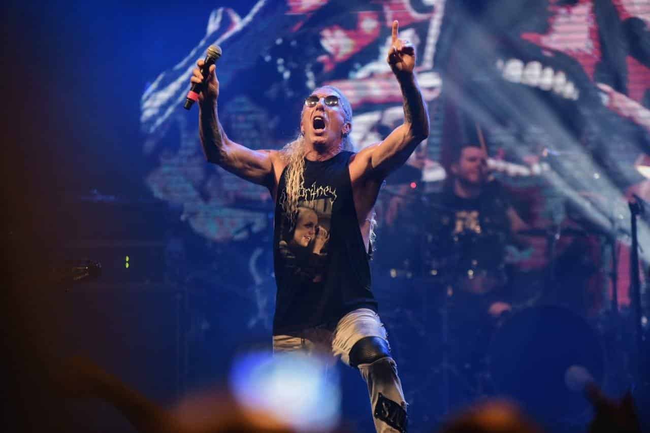 Dee Snider en el Teatro Vorterix: cuando la calidad le gana a la cantidad - Una hora y diez. Catorce temas. Con la posibilidad de ver los setlists de antemano en internet, más de uno se habrá entristecido con que el concierto de Dee Snider fuera a durar tan poco. Y más considerando la extensa carrera del vocalista de 64 años: Twisted Sister, Desperado, Widowmaker, sus discos solistas... 14407541 76ca 4b6d ab88 ea8ce3017be6
